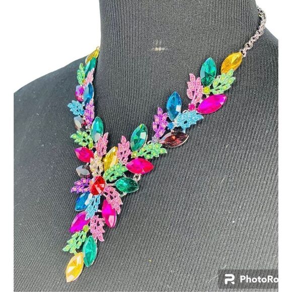 Fashion Jewelry Radiant Gemstone Statement Necklace Set with Earrings Multicolor - Picture 2 of 8